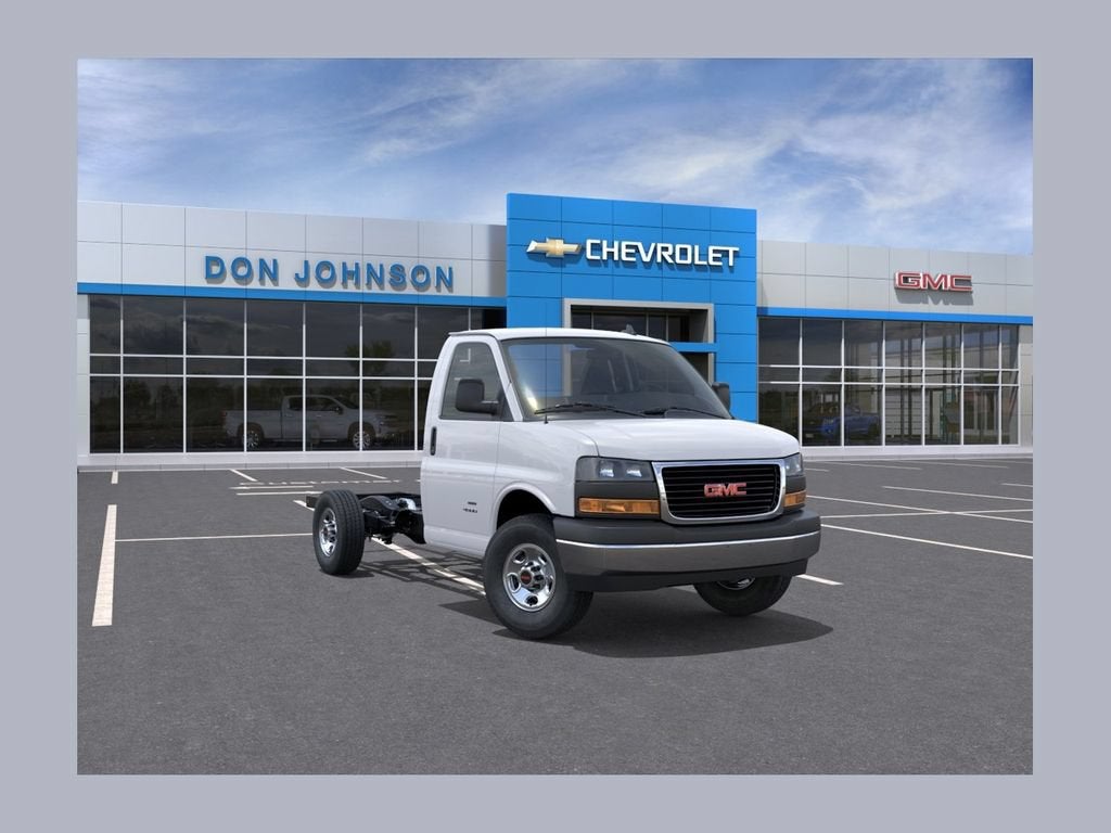 2025 GMC Savana Cutaway 3500